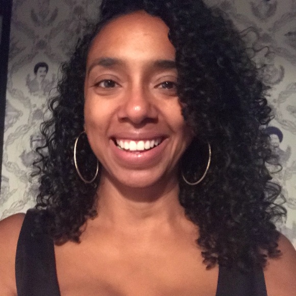 Meet your Posher, Felicia - Picture 1 of 1